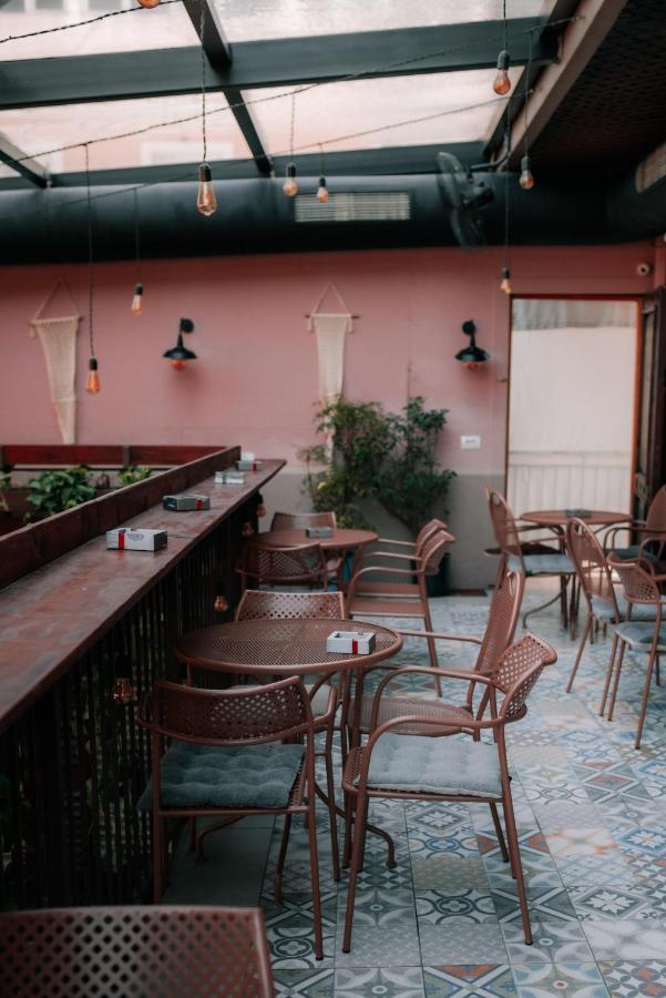 Bed Station Hostel & Bar Shkodra Kültér fotó