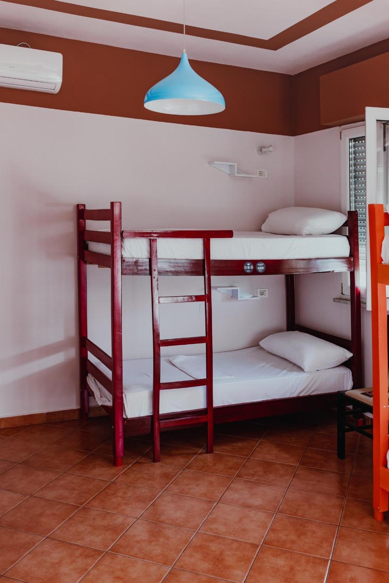 Bed Station Hostel & Bar Shkodra Kültér fotó