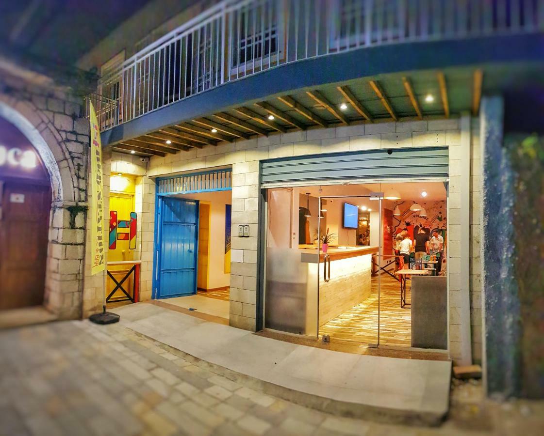 Bed Station Hostel & Bar Shkodra Kültér fotó